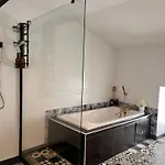 Villa #chateau Croute Charlus# Piscine Chauffee Bourg-sur-Gironde