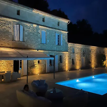 # Chateau Viticole Xvieme Avec Piscine Chauffee # 14 Personnes *