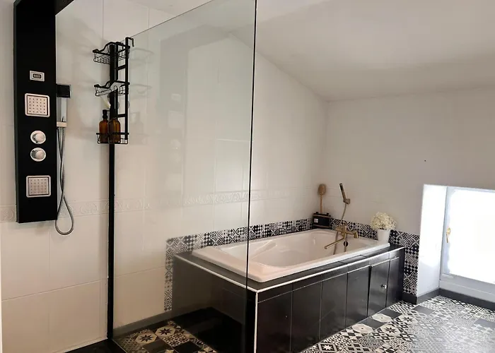 Willa #chateau Croute Charlus# Piscine Chauffee Bourg-sur-Gironde